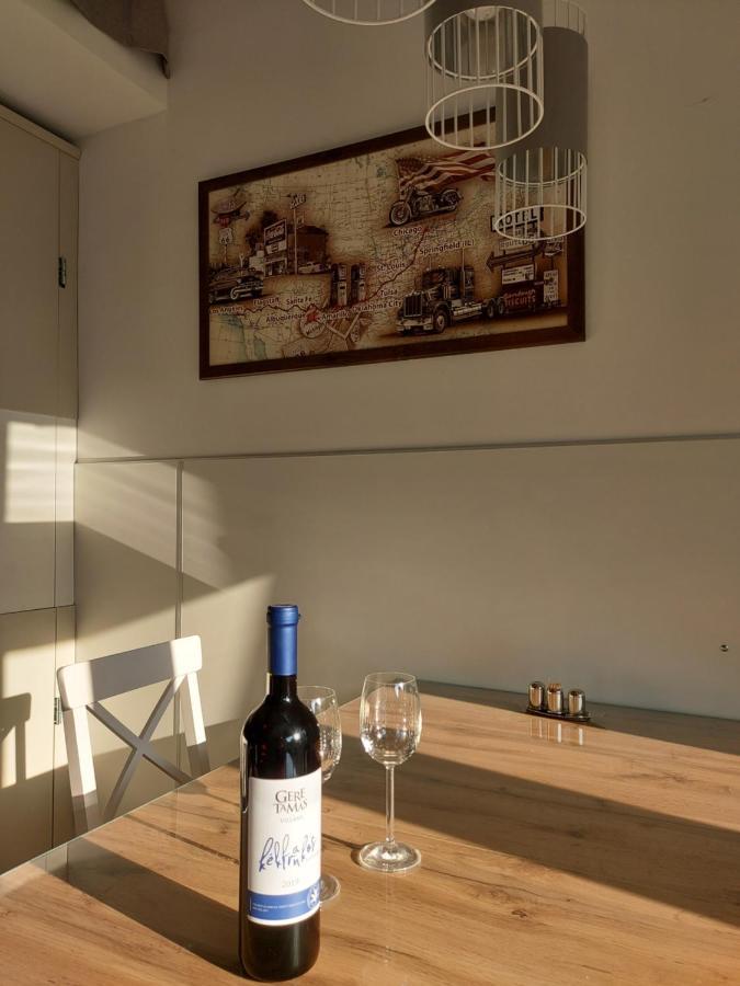 Székesfehérvár 2+2Szemelyes Apartman Kerttel 아파트 외부 사진