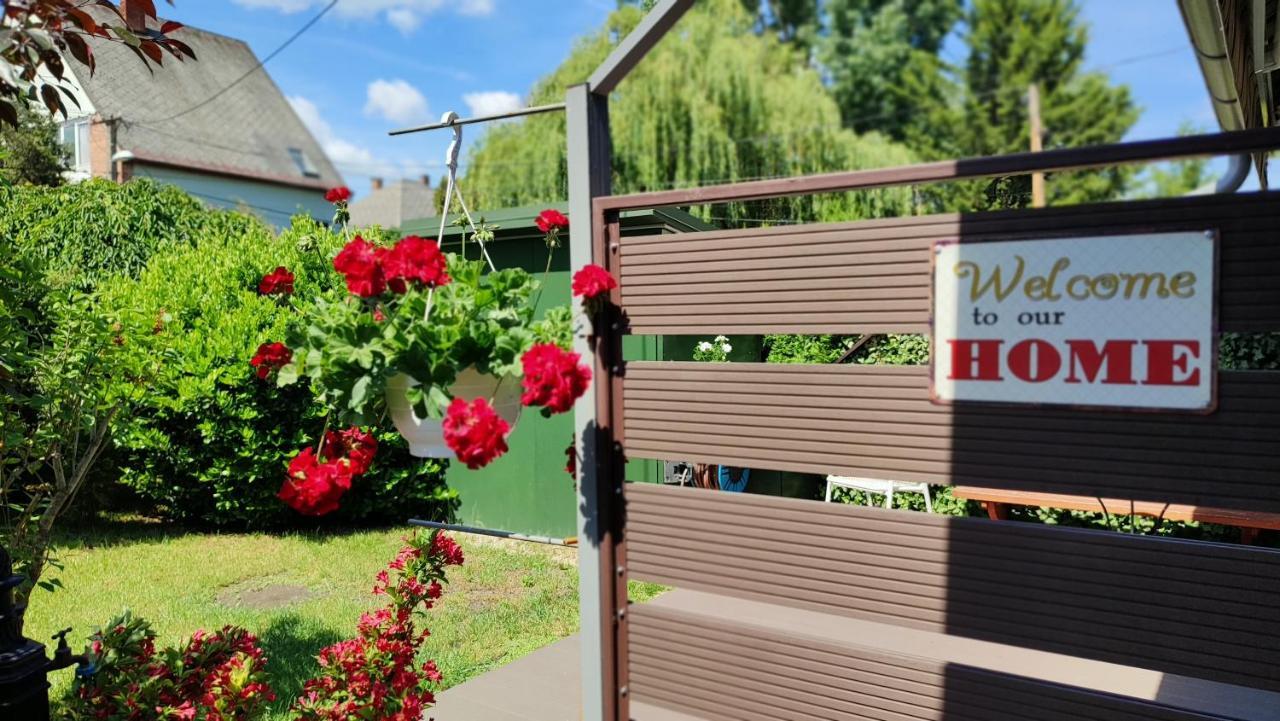 Székesfehérvár 2+2Szemelyes Apartman Kerttel 아파트 외부 사진